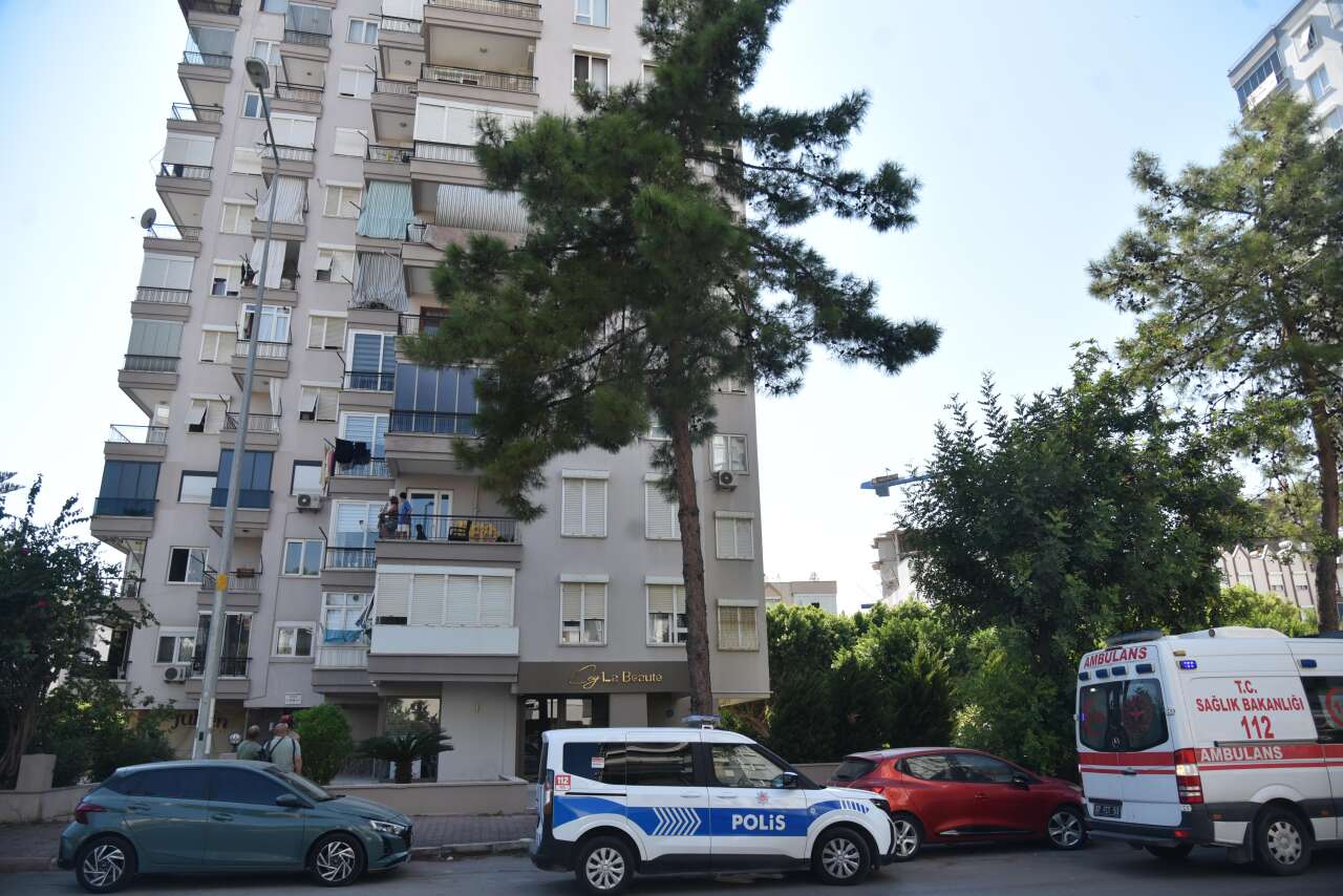 Anne ve kızı yataklarında ölü bulundu 2